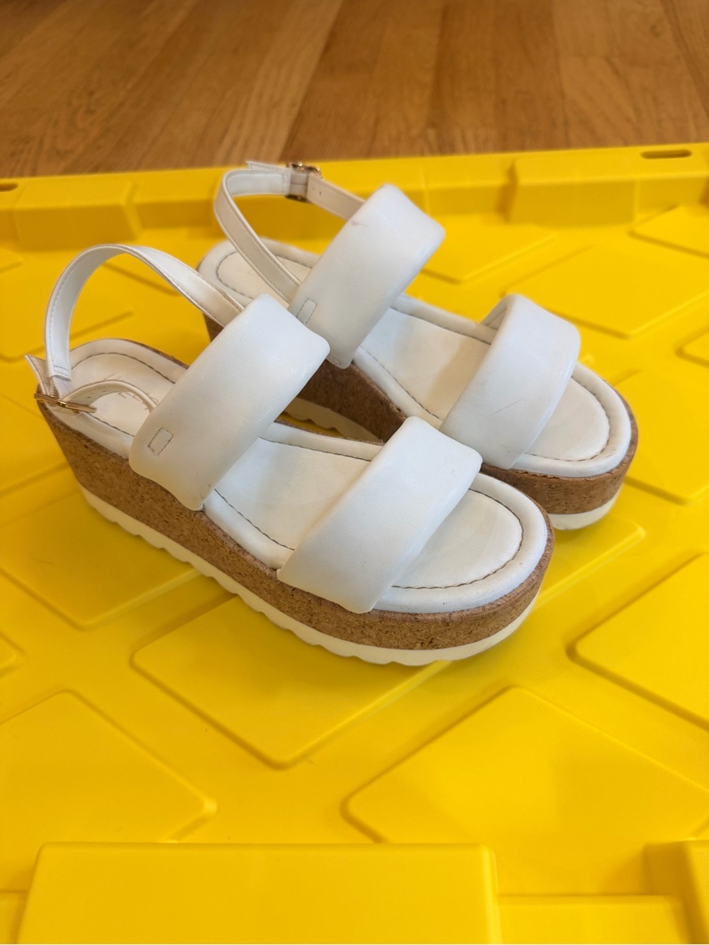 Kids Size 2 "Limelight" White Cork-Platform Slingback Sandals for Kids GUC
